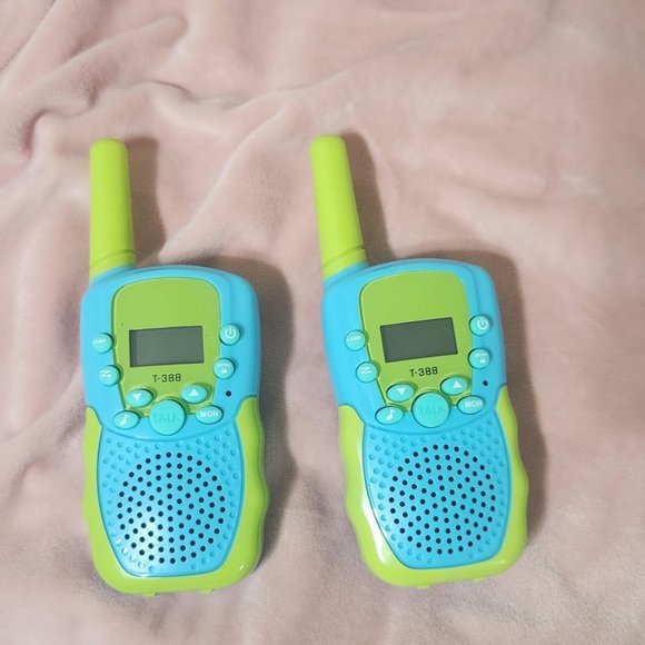 Kid's Walkie Talkie Toys 2 Pack for Ages 3-12 - Picture 9 of 10
